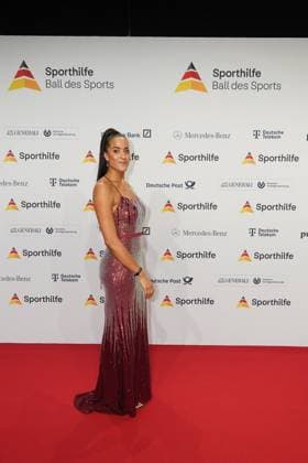 Die Sporthilf hat zum 52. Ball des Sports geladen. Viel Prominens kam ueber den roten Teppich. Alexandra Ndolo - 52. Ball des Sports Die Sporthilf hat zum 52. Ball des Sports geladen. Viel Prominens kam ueber den roten Teppich. Deutschland, Frankfurt, Festhalle, 21.01.2023