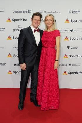 Die Sporthilf hat zum 52. Ball des Sports geladen. Viel Prominens kam ueber den roten Teppich. Matthias Steiner und Inge - 52. Ball des Sports Die Sporthilf hat zum 52. Ball des Sports geladen. Viel Prominens kam ueber den roten Teppich. Deutschland, Frankfurt, Festhalle, 21.01.2023