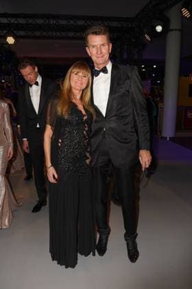 Die Sporthilf hat zum 52. Ball des Sports geladen. Viel Prominens kam ueber den roten Teppich. Dr. Michael Gross mit Ilona - 52. Ball des Sports Die Sporthilf hat zum 52. Ball des Sports geladen. Viel Prominens kam ueber den roten Teppich. Deutschland, Frankfurt, Festhalle, 21.01.2023