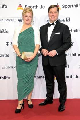 Karin Orgeldinger und Karsten Petry beim 52. Ball des Sports 2023 in der Festhalle Frankfurt. Frankfurt am Main, 21.01.2023
