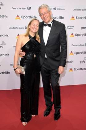 Susanne Brand und Stefan Schulte beim 52. Ball des Sports 2023 in der Festhalle Frankfurt. Frankfurt am Main, 21.01.2023