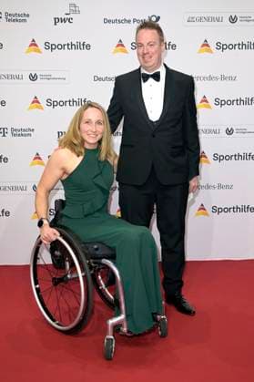 Annika Zeyen und Chris Giles beim 52. Ball des Sports 2023 in der Festhalle Frankfurt. Frankfurt am Main, 21.01.2023
