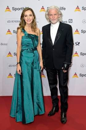 Giovanna Moreno und Hermann Bühlbecker beim 52. Ball des Sports 2023 in der Festhalle Frankfurt. Frankfurt am Main, 21.01.2023