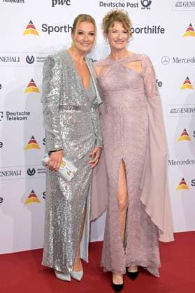 Franziska van Almsick und Heike Henkel beim 52. Ball des Sports 2023 in der Festhalle Frankfurt. Frankfurt am Main, 21.01.2023