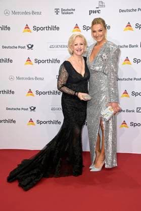 Marika Kilius und Franziska van Almsick beim 52. Ball des Sports 2023 in der Festhalle Frankfurt. Frankfurt am Main, 21.01.2023