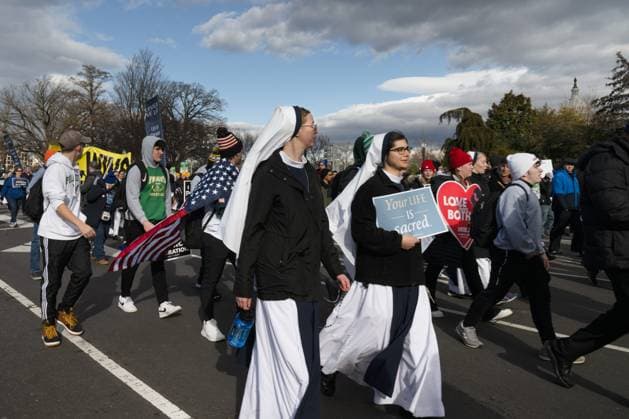 January 20, 2023, Washington, District of Columbia, USA: Nuns along with Trump supporters and other pro-life demonstrators took part in the annual March for Life, marking the event s 50th anniversary and first march post-Roe. Washington USA - ZUMAb230 20230120_znp_b230_020 Copyright: xLauraxBrettx