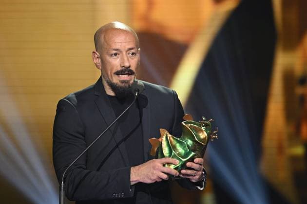 STOCKHOLM 20230123 Tarik Saleh receives the Golden Beetle for best screenplay for Boy from heaven during the Golden Beetle Gala at Cirkus in Stockholm STOCKHOLMK SWEDEN x10040x,  Copyright: xAndersxWiklund TTx GULDBAGGEN 2023 TTABB0000000000154662