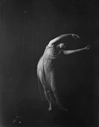 RECORD DATE NOT STATED Elizabeth Duncan dancers and children, between 1916 and 1941. Creator: Arnold Genthe. Copyright:xHeritagexArt HeritagexImagesx IMAGO ,2944051 ! ACHTUNG: AUFNAHMEDATUM GESCHÄTZT!  Copyright:HeritagexArt HeritagexImagesx IMAGO