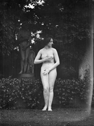 RECORD DATE NOT STATED Denishawn dancers, 1927 or 1928. Creator: Arnold Genthe. Copyright:xHeritagexArt HeritagexImagesx IMAGO ,2944406 ! ACHTUNG: AUFNAHMEDATUM GESCHÄTZT!  Copyright:HeritagexArt HeritagexImagesx IMAGO