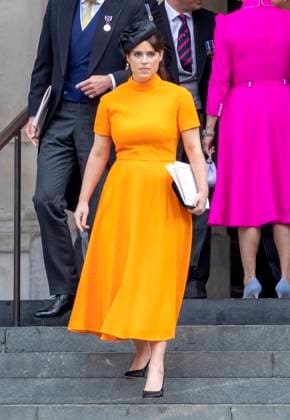 Princess Eugenie pregnant again. Princess Eugenie and her husband Jack Brooksbank are expecting their second child this summer. The youngest daughter of Prince Andrew and Sarah Ferguson gave birth to her first son August in February 2021. The gender of their second is not yet known. Eugenie and Jack share the happy news on their social media. We are excited to tell you that this summer there will be a new addition to our family, the couple captioned a photo of little August kissing his mother s belly. Buckingham Palace confirmed the news. Princess Eugenie and Mr Jack Brooksbank are delighted to announce that they are expecting their second child this summer. The family is very happy and August is very much looking forward to becomin  Copyright: xPPEx