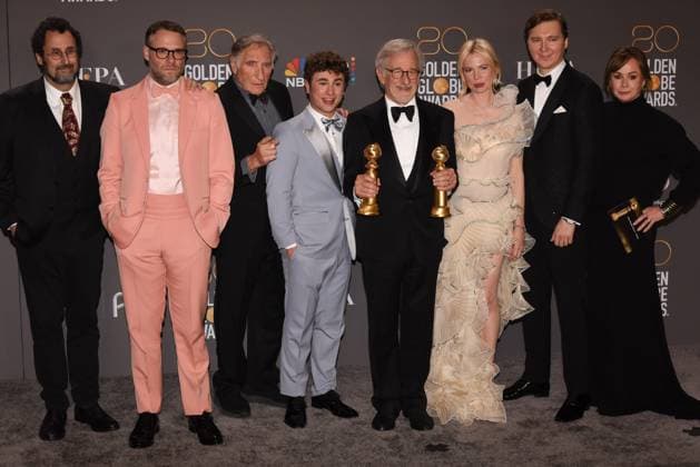 73. Berlinale, Steven Spielberg erhält den Goldenen Ehrenbären für sein Lebenswerk FILE PHOTO SHOT ON: January 10, 2023, Beverly Hills, California, USA: (L-R) Tony Kushner, Seth Rogan, Judd Hirsch, Gabriel LaBelle, Steven Spielberg, Michelle Williams, Paul Dano, and Kristie Macosko Krieger, winners of Best Picture Drama for The Fabelmans at the 80th Annual Golden Globe Awards. Beverly Hills USA - ZUMAb173 20230124_zap_b173_063 Copyright: xBillyxBennightx
