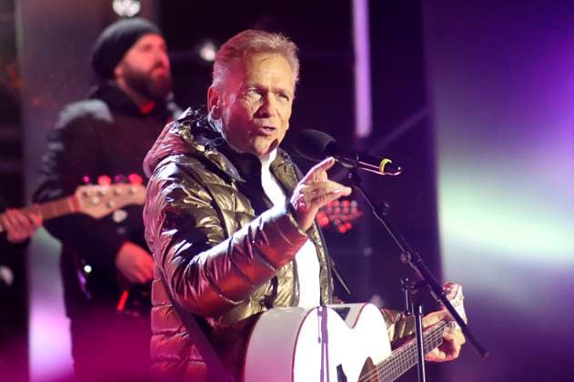 Olaf Berger bei der Aufzeichnung der TV-Show Wenn die Musi spielt - Winter Open Air 2023 auf der Bühne bei der Talstation der Kaiserburgbahn. Bad Kleinkirchheim, 21.01.2023