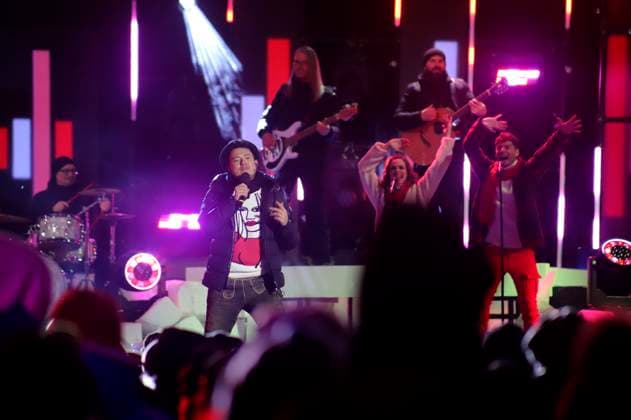 Max Weidner bei der Aufzeichnung der TV-Show Wenn die Musi spielt - Winter Open Air 2023 auf der Bühne bei der Talstation der Kaiserburgbahn. Bad Kleinkirchheim, 21.01.2023