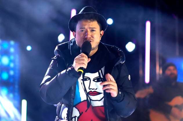 Max Weidner bei der Aufzeichnung der TV-Show Wenn die Musi spielt - Winter Open Air 2023 auf der Bühne bei der Talstation der Kaiserburgbahn. Bad Kleinkirchheim, 21.01.2023