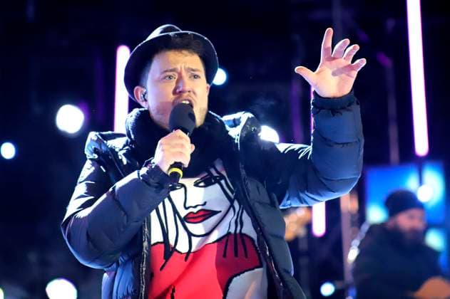 Max Weidner bei der Aufzeichnung der TV-Show Wenn die Musi spielt - Winter Open Air 2023 auf der Bühne bei der Talstation der Kaiserburgbahn. Bad Kleinkirchheim, 21.01.2023