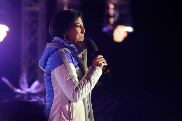 Ute Pichler bei der Aufzeichnung der TV-Show Wenn die Musi spielt - Winter Open Air 2023 auf der Bühne bei der Talstation der Kaiserburgbahn. Bad Kleinkirchheim, 21.01.2023