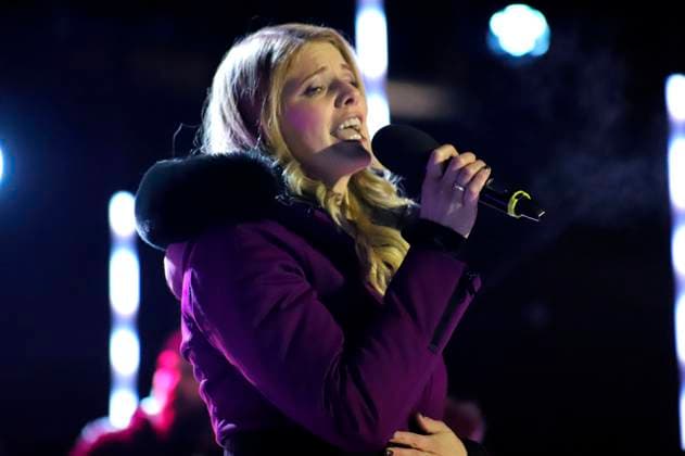 Die Seer bei der Aufzeichnung der TV-Show Wenn die Musi spielt - Winter Open Air 2023 auf der Bühne bei der Talstation der Kaiserburgbahn. Bad Kleinkirchheim, 21.01.2023