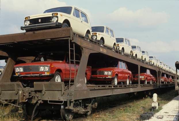 Avtovaz, Volga Car Production Association 8358555 15.07.1985 A train with finished products from Avtovaz, Volga Car Production Association, in Tolyiatti. Andrew Toliaty Samara Region Russia  Copyright: xAndrewx