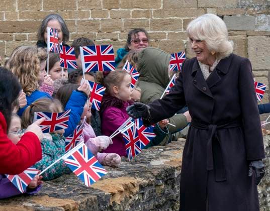 Entertainment Themen der Woche KW04 Entertainment Bilder des Tages . 25 01 2023. Lacock, United Kingdom. Camilla, the Queen Consort, during a visit to Lacock, United Kingdom.  xPoolx xi-Imagesx IIM-24096-0003