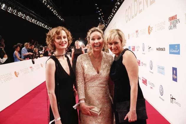 Goldene Kamera 2019 *** NUR FÜR REDAKTIONELLE ZWECKE *** EDITORIAL USE ONLY ***<p>Pia-Micaela Barucki, Ann-Kathrin Kramer and Gesine Cukrowski besucht am 30. März 2019 die Verleihung der Goldenen Kamera 2019 auf dem Gelände des ehemaligen Flughafens Tempelhof in Berlin. Deutschland Nordrhein Westfalen Berlin Copyright: RolandxMagunia *** Golden Camera 2019 *** ONLY FOR EDITORIAL PURPOSE *** EDITORIAL USE ONLY *** P Pia Micaela Barucki, Ann Kathrin Kramer and Gesine Cukrowski visits on 30 March 2019 the award Ceremony the Golden Camera 2019 at the Site of former Airport Tempelhof in Berlin Germany North Rhine Westphalia Berlin Copyright RolandxMagunia Copyright: RolandxMagunia doc74qxlys7sn41hoi5aq29 EDITORIAL USE ONLY
