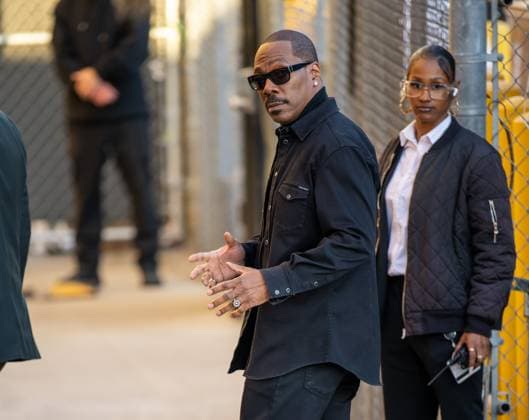 Celebrities outside the Jimmy Kimmel Live! studios Featuring: Eddie Murphy Where: Los Angeles, California, United States When: 25 Jan 2023 Credit: BauerGriffin INSTARimages Copyright: xRBx 52380836 EDITORIAL USE ONLY. NOT FOR USE BY NEWSPAPERS BASED IN THE UK.