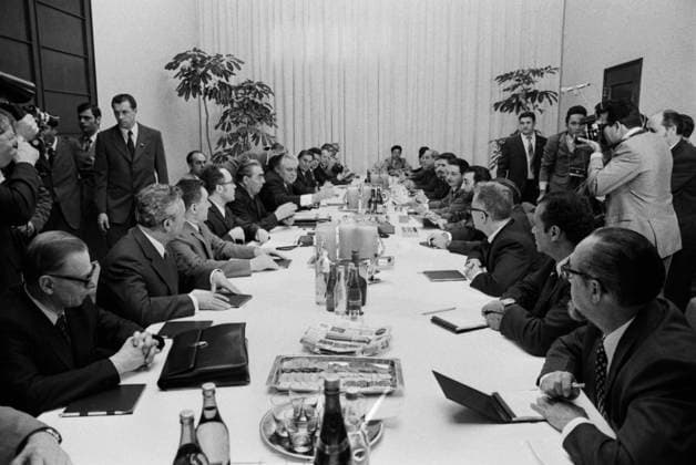 Havana, Cuba. First Secretary of the Central Committee of the Communist Party of Cuba, Prime Minister of the Revolutionary Government of the Republic of Cuba Fidel Alejandro Castro Ruz (R 5th row), Second Secretary of the Communist Party of Cuba, Minister of the Cuban Revolutionary Armed Forces Raul Modesto Castro Ruz (R 6th row), General Secretary of the Central Committee of the Communist Party of the Soviet Union Leonid Brezhnev (L 5th row) and First Secretary of the Central Committee of the Communist Party of Ukraine Vladimir Shcherbitsky (L 6th row) hold talks at the Palace of Revolution. Vladimir Musaelyan, Valentin Sobolev TASS  16119449