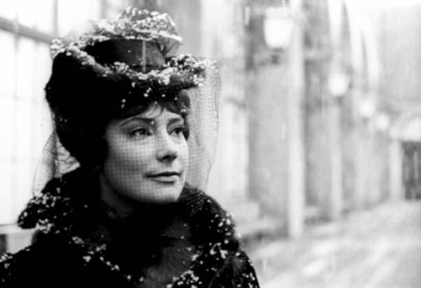 Moscow, USSR. March 25, 1967. Soviet actress Tatiana Samoilova as Anna Karenina plays on the set of Anna Karenina film directed by Aleksandr Zarkhi at the Mosfilm Film Studio. Valentin Mastyukov TASS  1434395