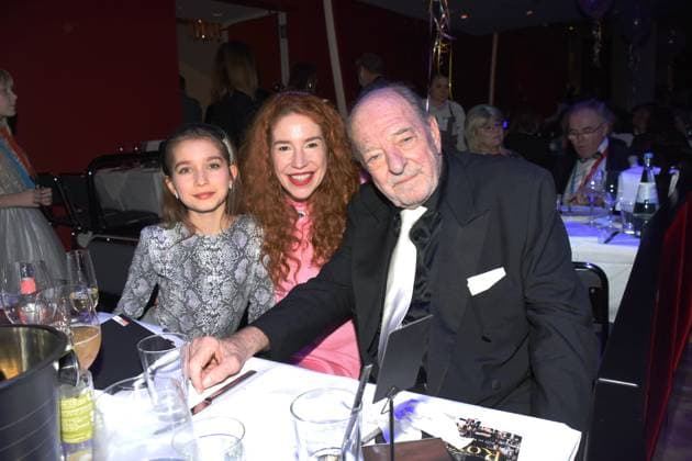 Tochter Rubby Laura Ralph Siegel Komponist Muenchen 28.01.2023 Deutsches Theater Narrhalla Soiree Verleihung des Karl Valentinsorden Muenchen