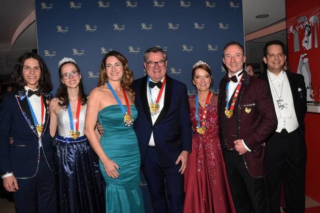 Natalie Josef Schmid MDL mit Narrhalla Prinzenpaaren Muenchen 28.01.2023 Deutsches Theater Narrhalla Soiree Verleihung des Karl Valentinsorden Muenchen