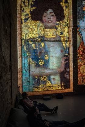 Berlin Prenzlauer Berg; Gustav Klimt: Klimts Kuss - eine immersive Geschichte; Musikbrauerei - 29.01.2023. NUR REDAKTIONELLE NUTZUNG Berlin