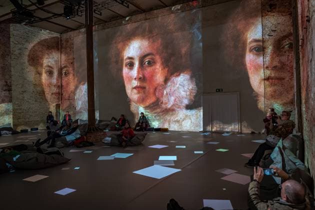 Berlin Prenzlauer Berg; Gustav Klimt: Klimts Kuss - eine immersive Geschichte; Musikbrauerei - 29.01.2023. NUR REDAKTIONELLE NUTZUNG Berlin