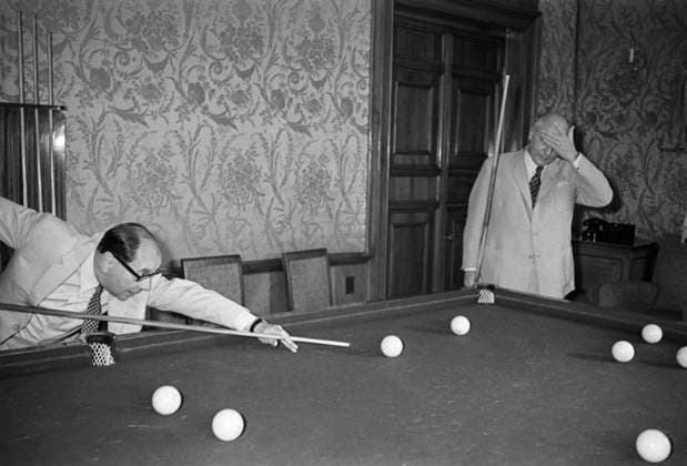 Moscow, USSR. State secretary of the Ministry of Foreign Affairs of the Federal Republic of Germany P. Frank and Vice Chancellor, Minister of Foreign Affairs of the Federal Republic of Germany Walter Scheel (L-R) play billiards in the residence of the German Ambassador to the USSR in Povarskaya Street, 46. Sergei Preobrazhensky, Alexei Stuzhin TASS  18816437