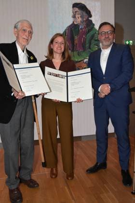 Karl Stankiewitz. Journalist Preistraeger Aykant Deniz Journalistin Preistraegerin Anton Biebl Kulturreferent Muenchen 31.01.2023 Literaturhaus Verleihung der Ernst-Hoferichter-Preise 2023 Muenchen