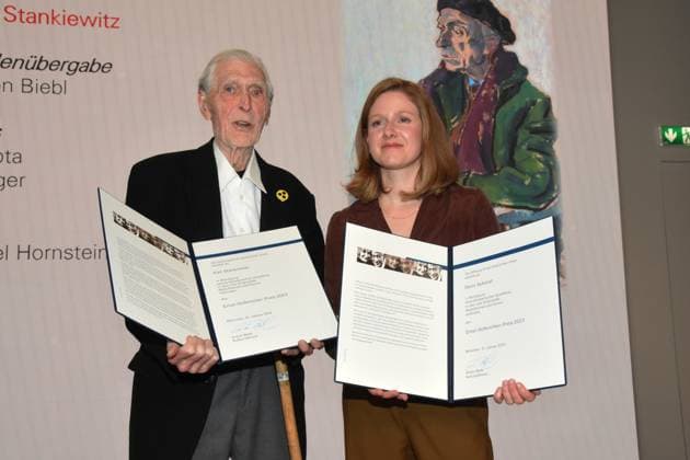 Karl Stankiewitz. Journalist Preistraeger Aykant Deniz Journalistin Preistraegerin Muenchen 31.01.2023 Literaturhaus Verleihung der Ernst-Hoferichter-Preise 2023 Muenchen