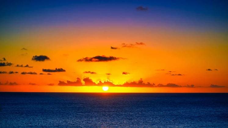 Niederländische Karibik sunset with a view of the sea, sunset with a view of the sea off Grenada in the Caribbean, sunset with a view of the sea off Grenada in the Caribbean, 27.12.2022, Copyright: xAndreas-Voelkelx Panthermedia33370882.jpg