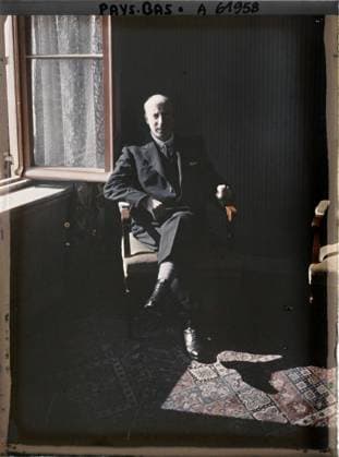 RECORD DATE NOT STATED The Hague, Netherlands Monsieur Graham , 1929 - Netherlands - StÃ phane Passet - (August 17-31) (French - ï»¿La Haye , Pays-Bas Monsieur Graham). Political figure, inner view, portrait, diplomacy, peace, repairs, man, Personality, Habitat , Architecture, Human Starries, International Relations, First World War, Holland, L Hi, Rir Graham Copyright: xpiemagsx AKahnlpie020223-17756 !ACHTUNG AUFNAHMEDATUM GESCHÄTZT!