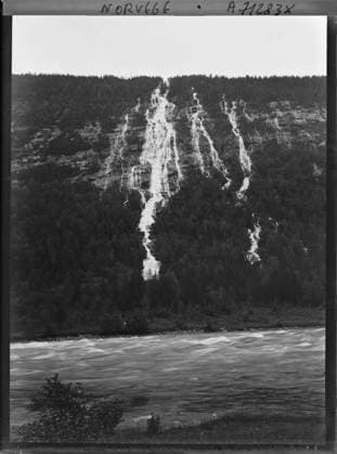 RECORD DATE NOT STATED Rjukan, Norway falls around Saaheim , 1910 - Voyage of Albert Kahn and Auguste LÃ on in Scandinavia - (August 9 - September 14) (French - ï»¿Rjukan , Norvege Chute aux environs de Saaheim). Landscape, waterfall, forest , wood, watercourses, hydrography, Nature , Environment Copyright: xpiemagsx AKahnlpie020223-990 !ACHTUNG AUFNAHMEDATUM GESCHÄTZT!