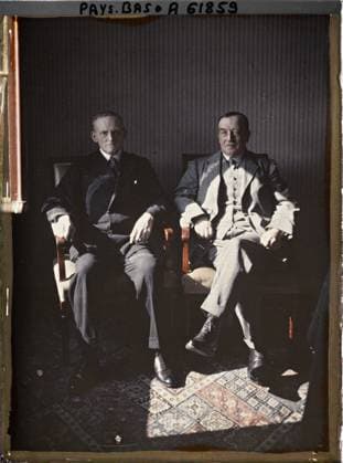 RECORD DATE NOT STATED The Hague, Netherlands MM. Snowden and Henderson , 1929 - Netherlands - StÃ phane Passet - (August 17-31) (French - ï»¿La Haye , Pays-Bas MM. Snowden et Henderson). Political figure, inner view, portrait, diplomacy, peace, repairs, man, Personality, Habitat , Architecture, Human Starries, International Relations, First World War, Holland, The Hague, MM. Snowden & Henderson, English delegation Copyright: xpiemagsx AKahnlpie020223-17691 !ACHTUNG AUFNAHMEDATUM GESCHÄTZT!