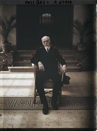 RECORD DATE NOT STATED The Hague, Netherlands Mr. Venizelos , 1929 - Netherlands - StÃ phane Passet - (August 17-31) (French - ï»¿La Haye , Pays-Bas Monsieur Venizelos). Political figure, portrait, diplomacy, peace, repairs, man, Personality, human beings, international relations, First World War, Hollande, Haye, Mr Venizelos Copyright: xpiemagsx AKahnlpie020223-17751 !ACHTUNG AUFNAHMEDATUM GESCHÄTZT!