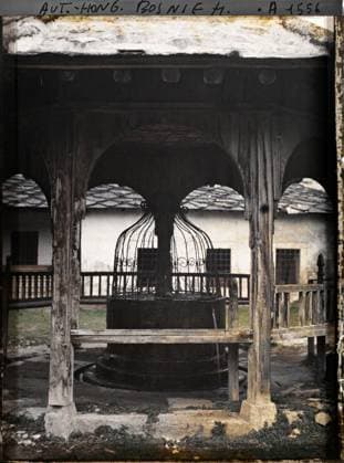 RECORD DATE NOT STATED Mostar, Bosnia and Herzegovina Ablutions Pavilion , 1912 - Balkans, Italy - Jean Brunhes and Auguste LÃ on - (October 13 - 27) (French - ï»¿Mostar , Bosnie-HerzÃ govine Pavillon d ablutions). Religious practice, Islam, hydraulic installation, fountain, religious architecture, Religion , Habitat , Architecture, Bosnia, Mostar, ablutions pavilion Copyright: xpiemagsx AKahnlpie020223-6386 !ACHTUNG AUFNAHMEDATUM GESCHÄTZT!