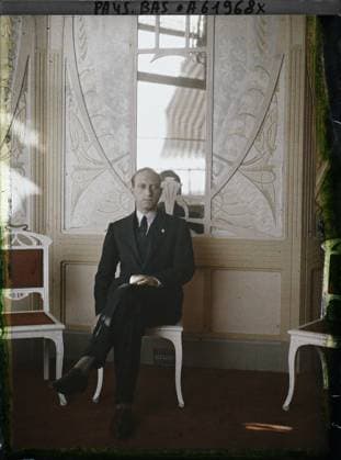 RECORD DATE NOT STATED The Hague, the Netherlands Count of Grunhe, secretary of the Belgian delegation , 1929 - Netherlands - StÃ phane Passet - (August 17-31) (French - ï»¿La Haye , Pays-Bas Comte de Grunhe , SecrÃ taire de la DÃ lÃ gation belge). Political figure, inner view, portrait, diplomacy, peace, repairs, man, Personality, Habitat , Architecture, Human Starries, International Relations, First World War, Hollande, The Hague, Count of Grunhe. Sre of the Belgian delegation Copyright: xpiemagsx AKahnlpie020223-17768 !ACHTUNG AUFNAHMEDATUM GESCHÄTZT!