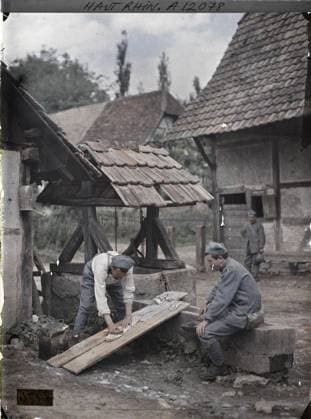 RECORD DATE NOT STATED Gildwiller, Alsace, France scene near a well , 1917 - Alsace - Paul Castelnau (photographic section of the armies) - (June) (French - ï»¿Gildwiller , Alsace , France Scene pres d un puits). Wells, laundry, forehead, hairy, First World War, Gildwiller, scene near a well Copyright: xpiemagsx AKahnlpie020223-13462 !ACHTUNG AUFNAHMEDATUM GESCHÄTZT!