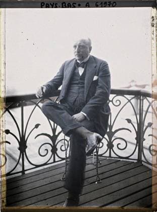 RECORD DATE NOT STATED The Hague, Netherlands Dr Fünder, German delegation , 1929 - Netherlands - StÃ phane Passet - (August 17-31) (French - ï»¿La Haye , Pays-Bas Dr Fünder , DÃ lÃ gation allemande). Portrait, diplomacy, peace, repairs, man, Human beings, international relations, First World War, Hollande, The Hague, Dr Fünder, German delegation Copyright: xpiemagsx AKahnlpie020223-17766 !ACHTUNG AUFNAHMEDATUM GESCHÄTZT!