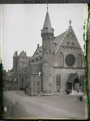 RECORD DATE NOT STATED The Hague, the Netherlands the Binnenhof Court , 1929 - Netherlands - StÃ phane Passet - (August 17-31) (French - ï»¿La Haye , Pays-Bas La cour du Binnenhof). Parliament, public civil architecture, administration, Middle Ages, Court, Palais , ChÃ¢teau, Habitat , architecture, company, art Copyright: xpiemagsx AKahnlpie020223-17830 !ACHTUNG AUFNAHMEDATUM GESCHÄTZT!