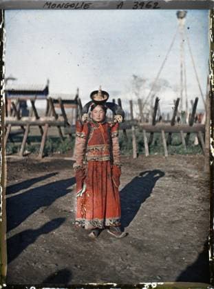 RECORD DATE NOT STATED Ourga, Mongolia a married woman Khalkha , 1913 - Mongolia - StÃ phane Passet - (July 6-25) (French - ï»¿Ourga , Mongolie Une femme mariÃ e khalkha). Woman, costume, exists in high definition, hairstyle , headgear, Human beings, clothing, HD, Ourga, Mongolian woman Copyright: xpiemagsx AKahnlpie020223-1578 !ACHTUNG AUFNAHMEDATUM GESCHÄTZT!