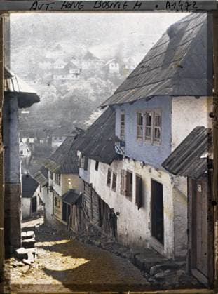 RECORD DATE NOT STATED Jajce, Bosnia and Herzegovina a street , 1912 - Balkans, Italy - Jean Brunhes and Auguste LÃ on - (October 13 - 27) (French - ï»¿Jajce , Bosnie-HerzÃ govine Une rue). Roof, home, street , neighborhood, Habitat , Architecture, Bosnia, Jajce, a street Copyright: xpiemagsx AKahnlpie020223-6314 !ACHTUNG AUFNAHMEDATUM GESCHÄTZT!