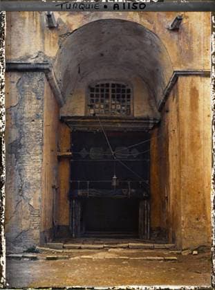 RECORD DATE NOT STATED Constantinople (current Istanbul), Turkey west (from the exonarthex) of the Aya Sophia Camii ( Holy Sophia Mosque ) , 1912 - Turkey - StÃ phane Passet - (September) (French - ï»¿Constantinople ( actuelle Istanbul ) , Turquie Porte ouest ( de l exonarthex ) de la Aya Sophia Camii ( Â«mosquÃ e Sainte-SophieÂ» )). Islam, door, mosque, religious architecture, Religion , Habitat , Architecture, Turkey, Stamboul, entry of Ste Sophie Copyright: xpiemagsx AKahnlpie020223-4959 !ACHTUNG AUFNAHMEDATUM GESCHÄTZT!