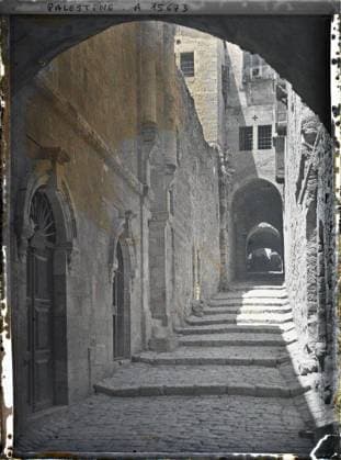 RECORD DATE NOT STATED Jerusalem, Palestine Sixth Station of Via Dolorosa , 1918 - Near East, Egypt, Palestine, Cyprus - Paul Castelnau (photographic section of the armies) - (January 9 -October 6) (French - ï»¿JÃ rusalem , Palestine Sixieme station de la Via Dolorosa). Christianity, public civil architecture, covered passage, street , neighborhood, Religion , Habitat , Architecture, Palestine, Jerusalem, the painful way, Station, on the left, Ste VÃ ronique sanctuary Copyright: xpiemagsx AKahnlpie020223-5075 !ACHTUNG AUFNAHMEDATUM GESCHÄTZT!