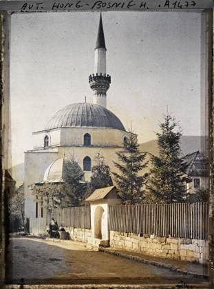 RECORD DATE NOT STATED Jajce, Bosnia and Herzegovina A New Mosque in Minaret de Pierre , 1912 - Balkans, Italy - Jean Brunhes and Auguste LÃ on - (October 13 - 27) (French - ï»¿Jajce , Bosnie-HerzÃ govine Une mosquÃ e nouvelle Ã minaret de pierre). Islam, minaret, street , neighborhood, mosque, religious architecture, Religion , Habitat , Architecture, Bosnia, Jajce, a new mosque at Minaret de Pierre Copyright: xpiemagsx AKahnlpie020223-6321 !ACHTUNG AUFNAHMEDATUM GESCHÄTZT!