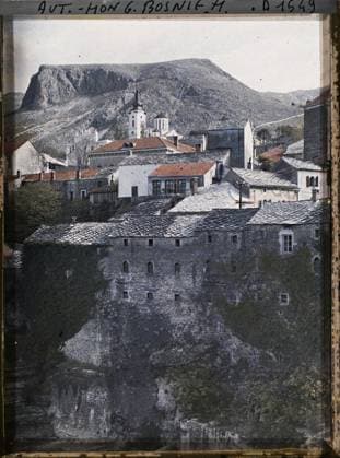 RECORD DATE NOT STATED Mostar, Bosnia and Herzegovina district of the Orthodox Church , 1912 - Balkans, Italy - Jean Brunhes and Auguste LÃ on - (October 13 - 27) (French - ï»¿Mostar , Bosnie-HerzÃ govine Quartier de l Eglise Orthodoxe). Mont , Mountain, Orthodox Church, Bell tower, Housing, Street , Quartier, Middle Ages, Religious Architecture, Habitat , Architecture , Art, Bosnia, Mostar, Orthodox Church district Copyright: xpiemagsx AKahnlpie020223-6380 !ACHTUNG AUFNAHMEDATUM GESCHÄTZT!